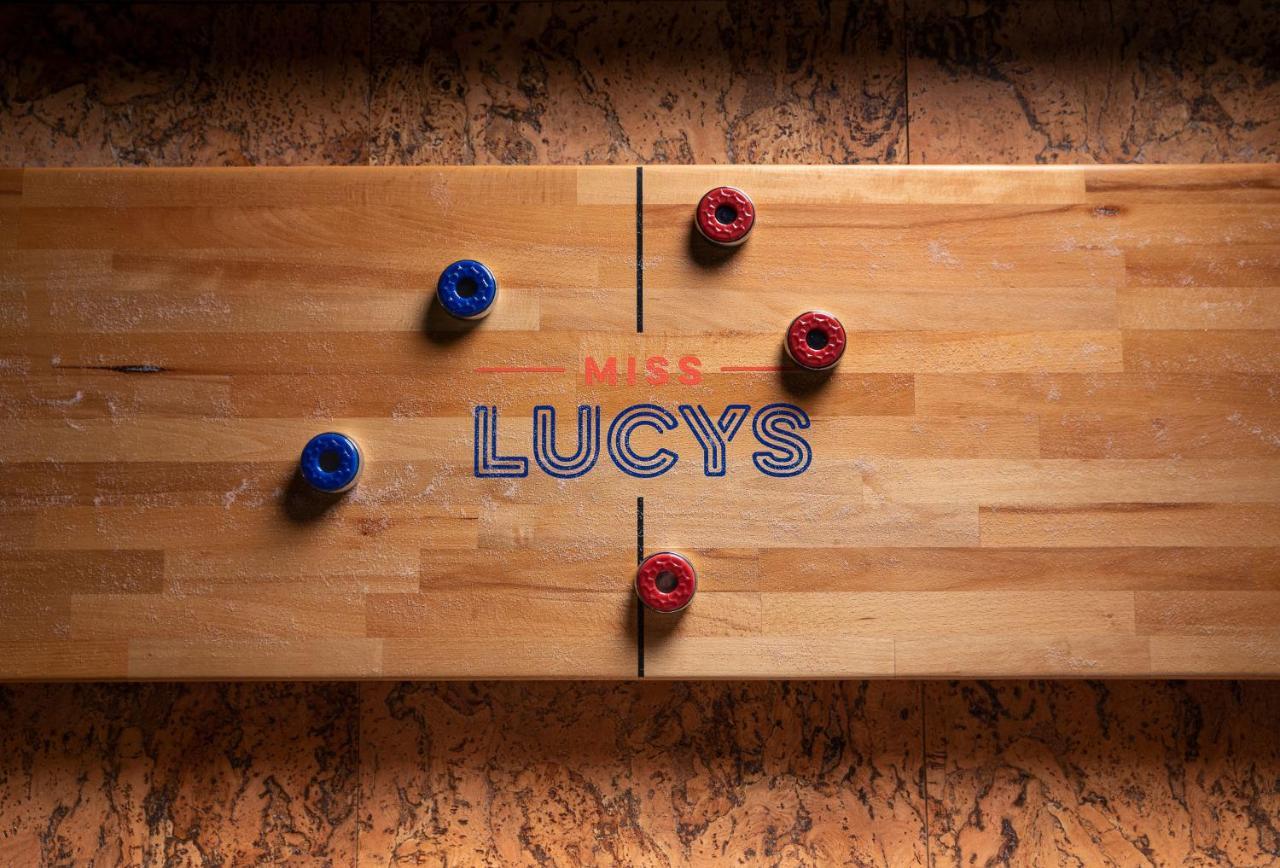Lylo Auckland Hotel Esterno foto Miss Lucy's